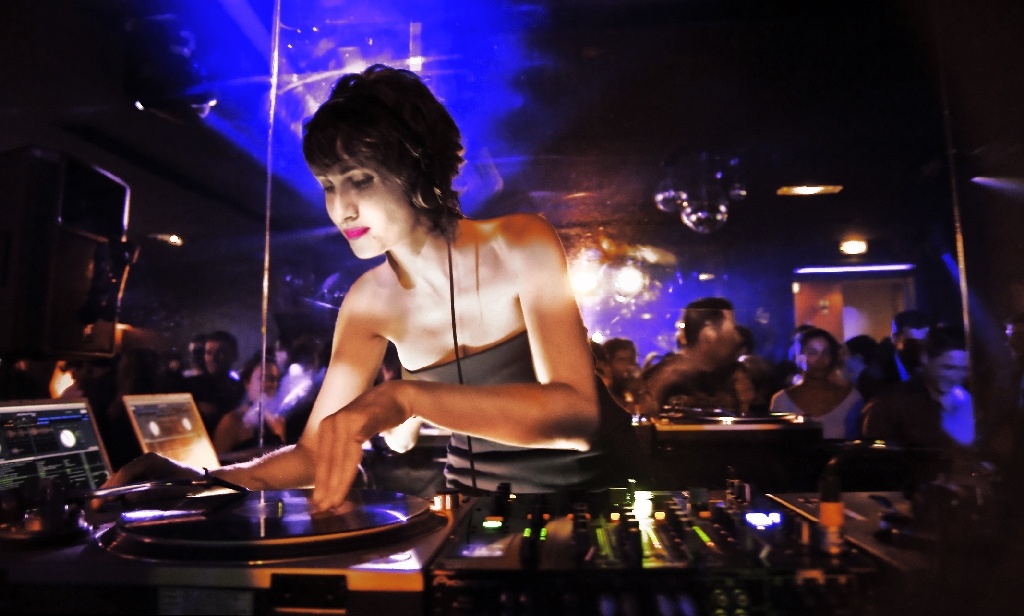 DJ Eva Gardner image