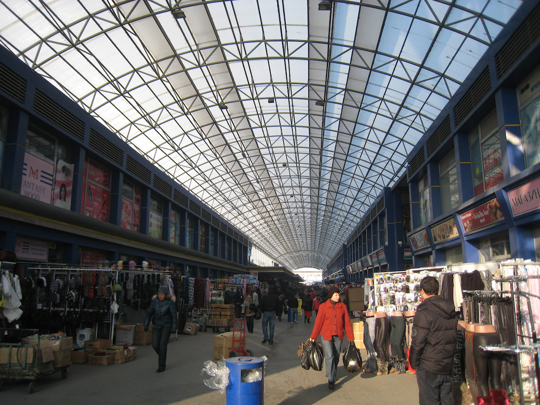 iliyantsistockbazarpassage_1100